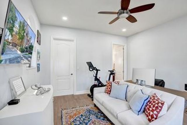 2260 SE 7 Street, Pompano Beach, FL 33062