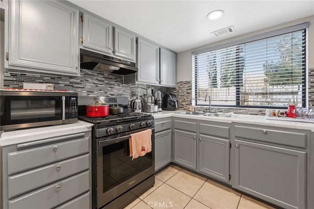 37055 Dawson, Palmdale, CA 93550