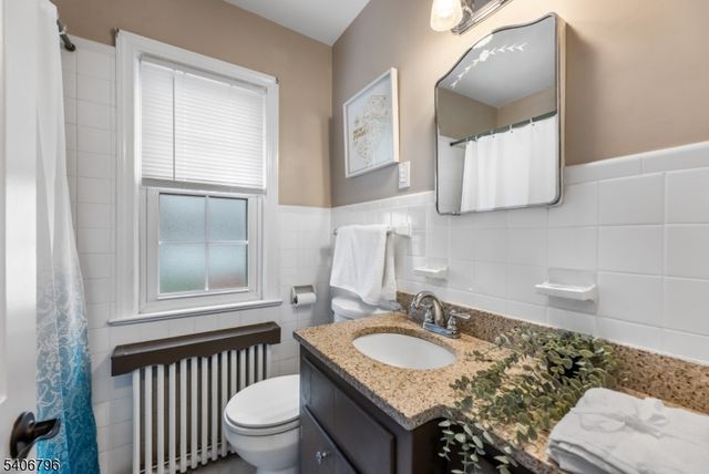 1 Walters Ln, Flemington Boro, NJ 08822