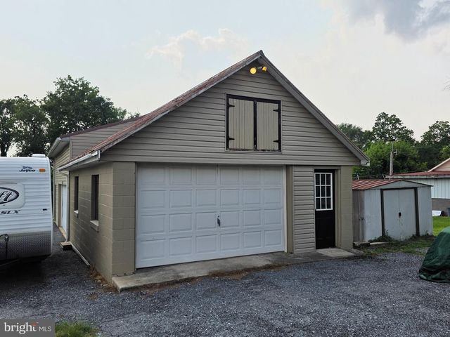128 MONROE ST, Denver, PA 17517