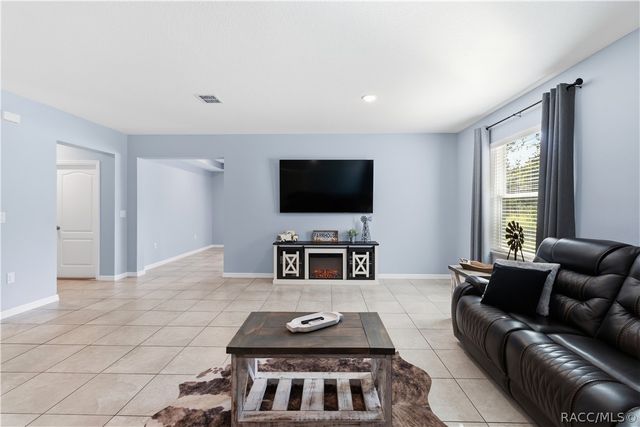 14557 Cedarwood Avenue, Weeki Wachee, FL 34614