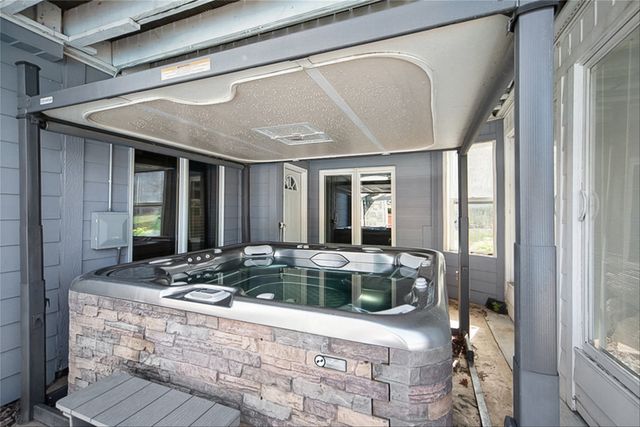 1549 S 50th Street, West Des Moines, IA 50265
