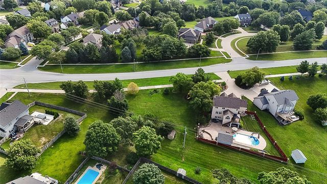 1549 S 50th Street, West Des Moines, IA 50265