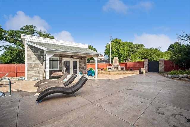 1549 S 50th Street, West Des Moines, IA 50265