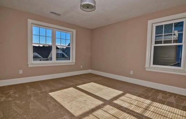 126 Oxbow Rd 126, Framingham, MA 01701