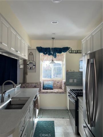 222 9th Street, Huntington Beach, CA 92648