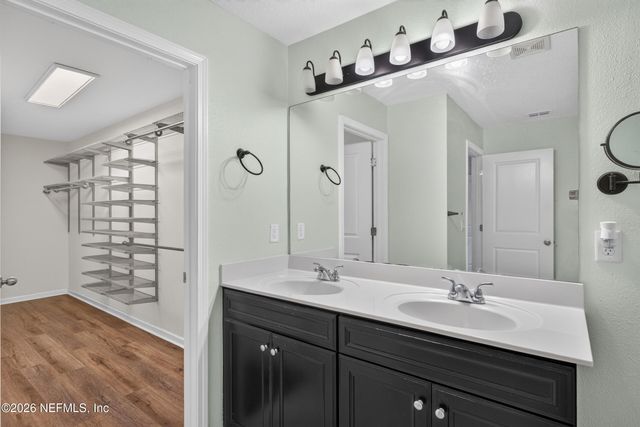 9909 PATRIOT RIDGE Drive, Jacksonville, FL 32221