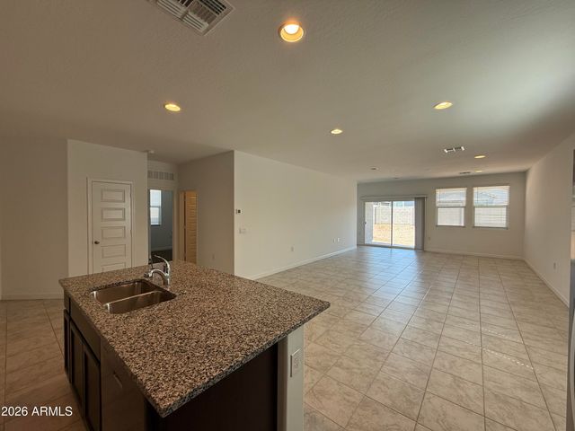2474 W SABLE Avenue, Apache Junction, AZ 85120