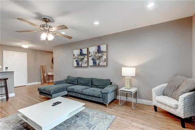 215 Piedmont NE Avenue 2003, Atlanta, GA 30308