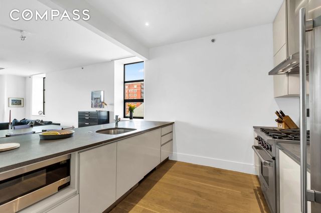 267 W 124th St Apt 6A, New York City, NY 10027