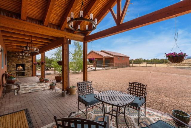86 Droege Road, Santa Fe, NM 87508