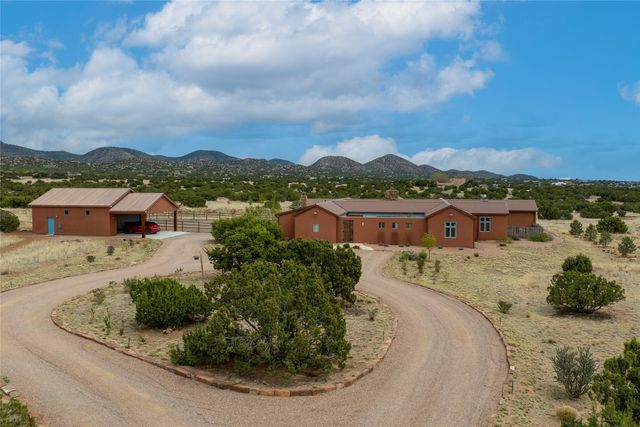 86 Droege Road, Santa Fe, NM 87508