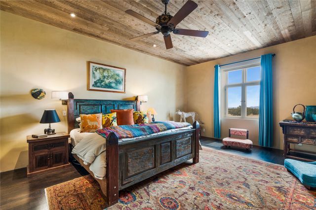 86 Droege Road, Santa Fe, NM 87508