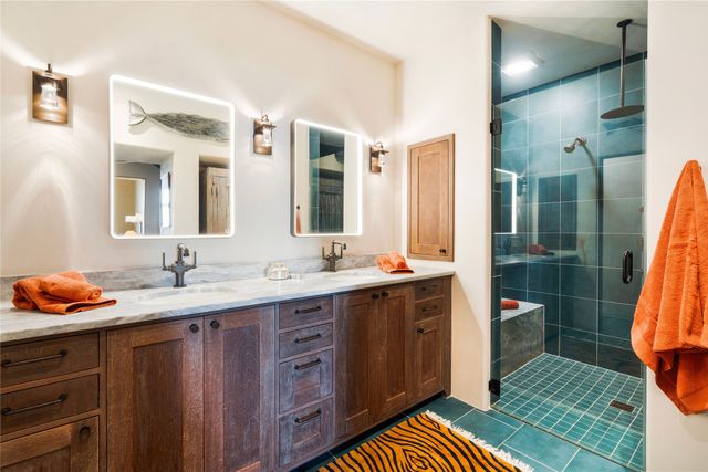86 Droege Road, Santa Fe, NM 87508