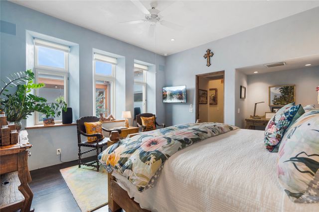 86 Droege Road, Santa Fe, NM 87508