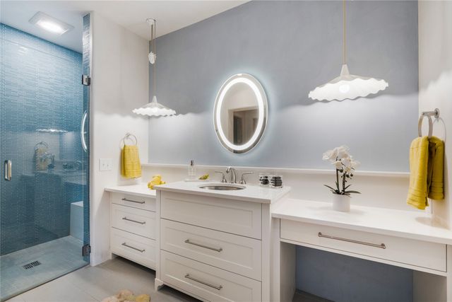 86 Droege Road, Santa Fe, NM 87508