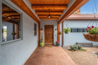 86 Droege Road, Santa Fe, NM 87508