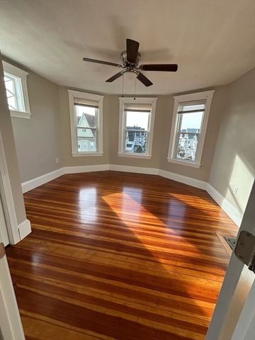 21 Glendale 3, Everett, MA 02149