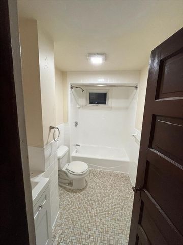 21 Glendale 3, Everett, MA 02149