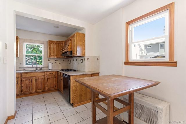 22412 92nd Avenue, Queens Village, NY 11428