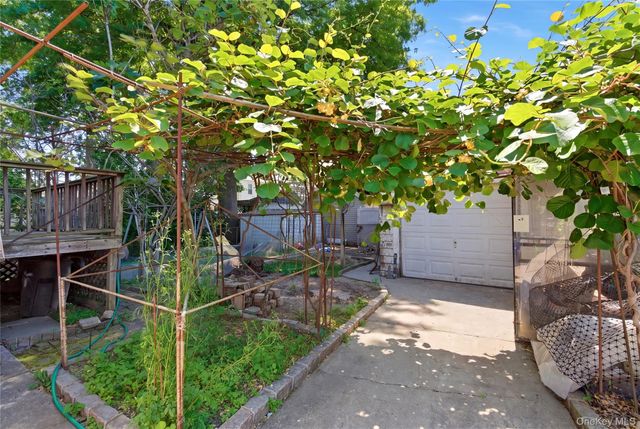 22412 92nd Avenue, Queens Village, NY 11428