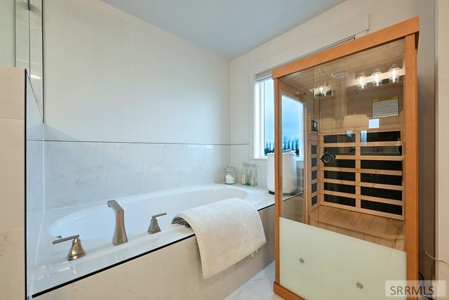 3528 N Elim Lane, Iona, ID 83427