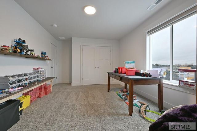 3528 N Elim Lane, Iona, ID 83427