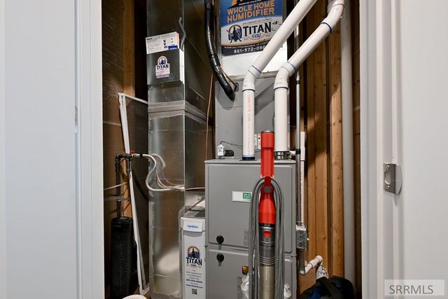 3528 N Elim Lane, Iona, ID 83427