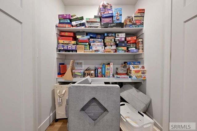 3528 N Elim Lane, Iona, ID 83427