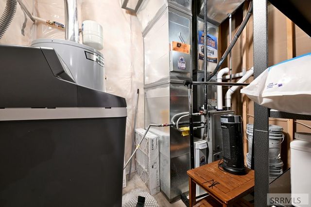 3528 N Elim Lane, Iona, ID 83427