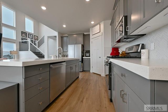 3528 N Elim Lane, Iona, ID 83427