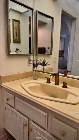 28830 Shadow Valley, Saugus, CA 91390