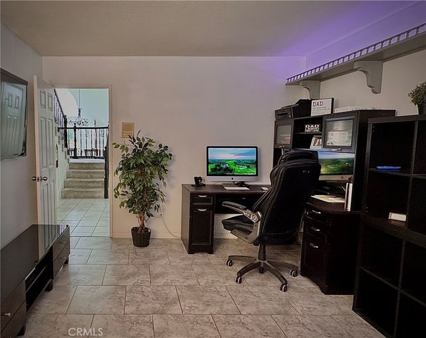28830 Shadow Valley, Saugus, CA 91390