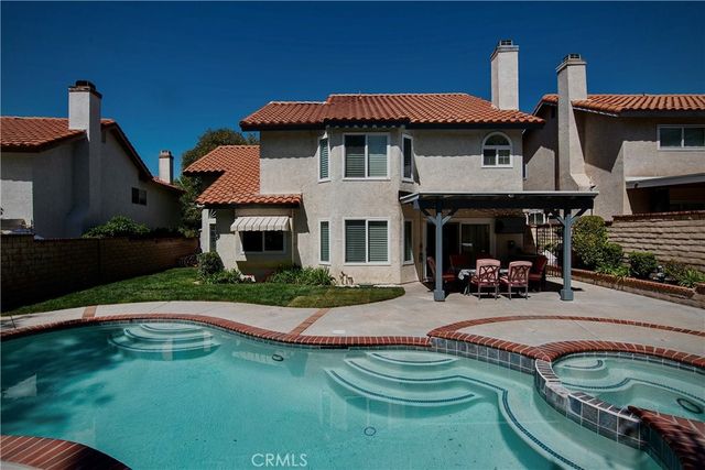28830 Shadow Valley, Saugus, CA 91390