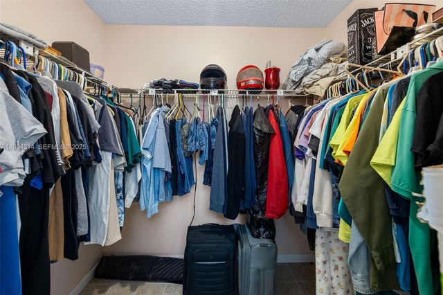 20741 NE 4th Ct 207, Miami, FL 33179