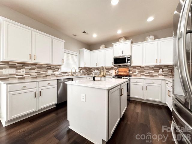 10031 Glenburn Lane, Charlotte, NC 28278