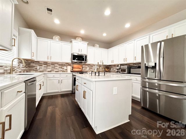 10031 Glenburn Lane, Charlotte, NC 28278