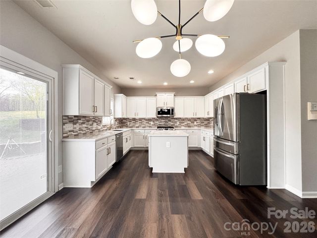 10031 Glenburn Lane, Charlotte, NC 28278