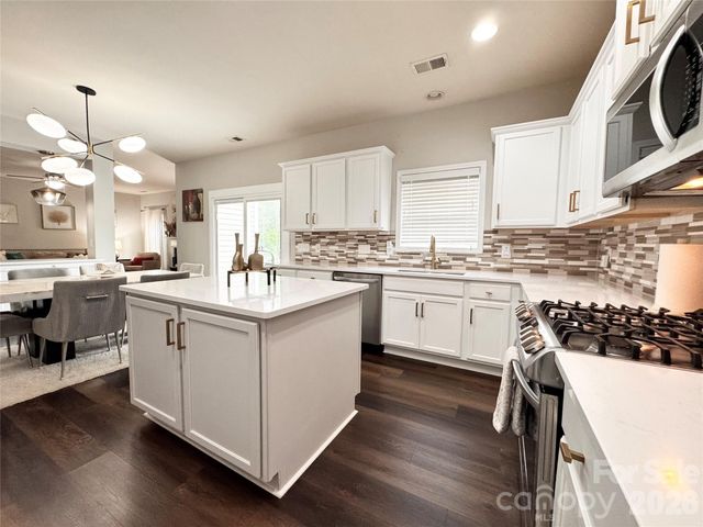 10031 Glenburn Lane, Charlotte, NC 28278