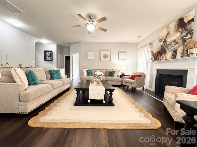 10031 Glenburn Lane, Charlotte, NC 28278