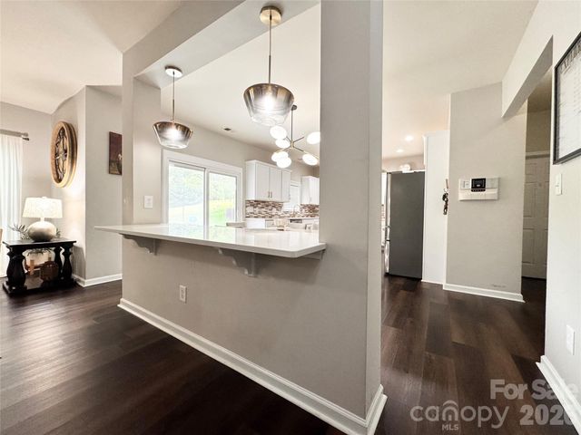 10031 Glenburn Lane, Charlotte, NC 28278