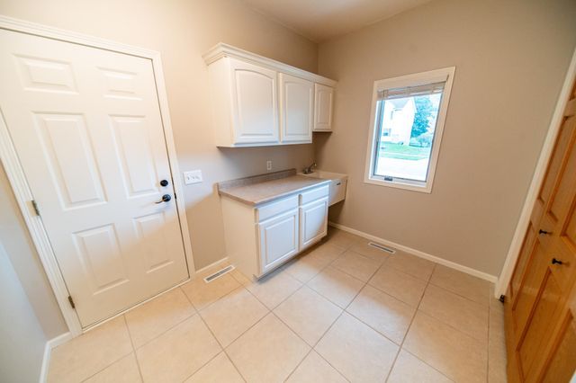 706 9th Ave NW, Byron, MN 55920