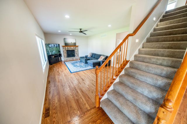 706 9th Ave NW, Byron, MN 55920