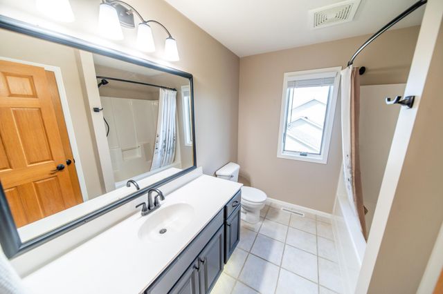 706 9th Ave NW, Byron, MN 55920