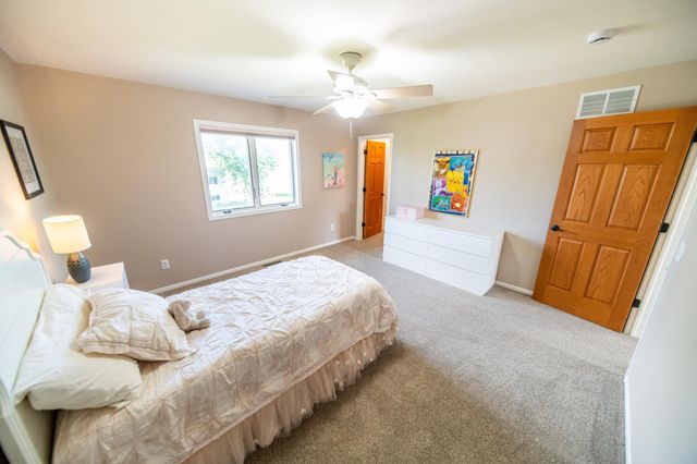 706 9th Ave NW, Byron, MN 55920