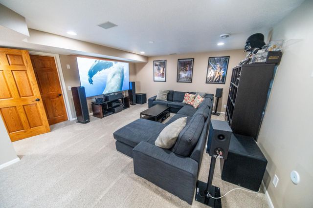 706 9th Ave NW, Byron, MN 55920