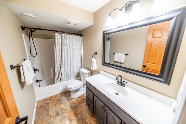 706 9th Ave NW, Byron, MN 55920