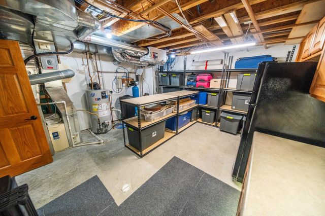 706 9th Ave NW, Byron, MN 55920