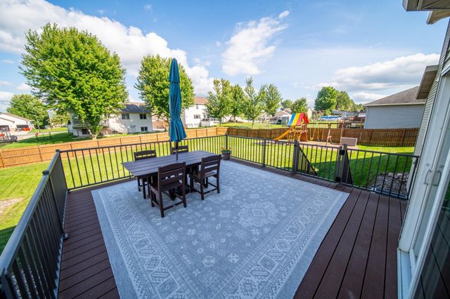 706 9th Ave NW, Byron, MN 55920