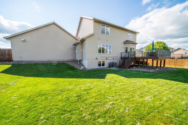 706 9th Ave NW, Byron, MN 55920